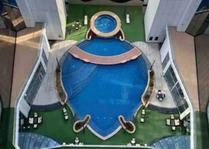 Flat One Bedroom Next To Four Sessions Hotel